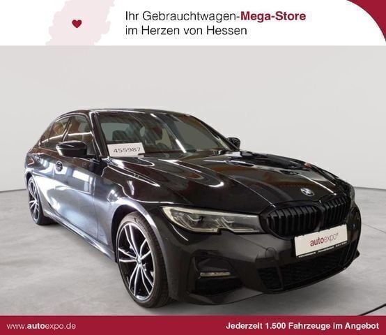 Schwarz Gebraucht 2021 BMW 330e M Sport Limousine | 32.289 € (Fairer Preis) - Bild 1/4