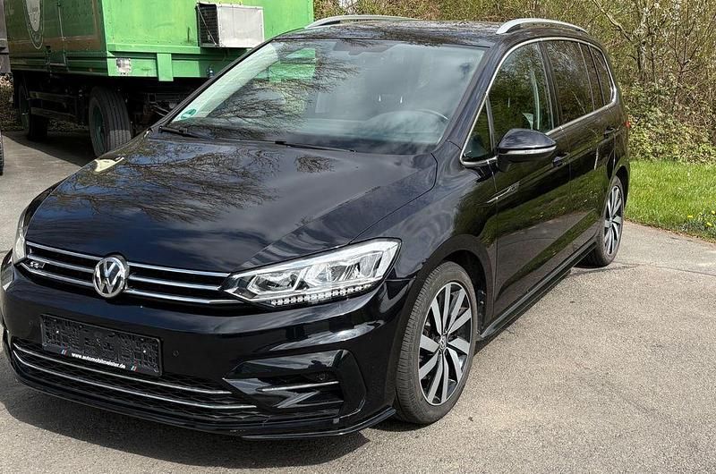 Gebraucht VW Touran Highline 179 PS (131 kW) 2018 Schwarz Van / Kleinbus