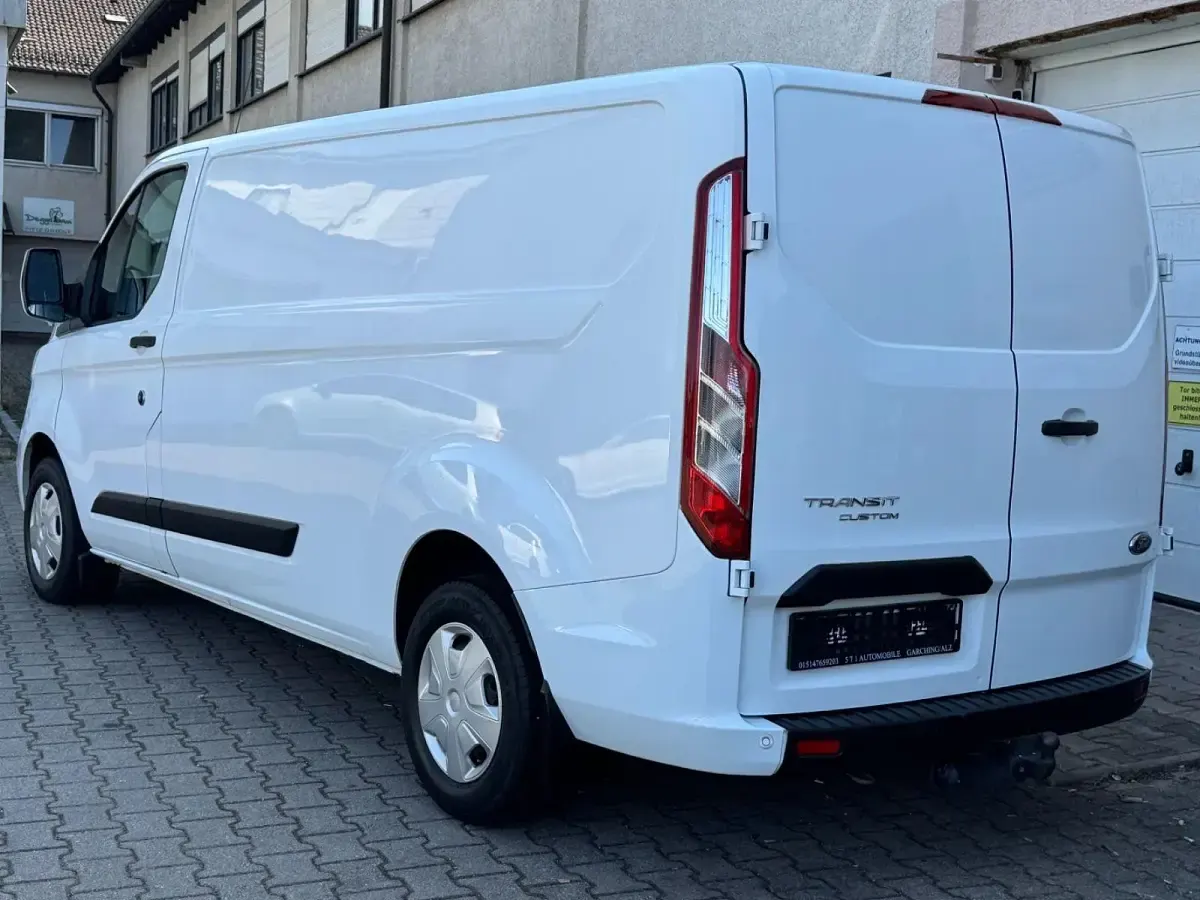 Gebraucht Ford Transit Custom Trend 131 PS (96 kW) 2019 Weiß Van / Kleinbus