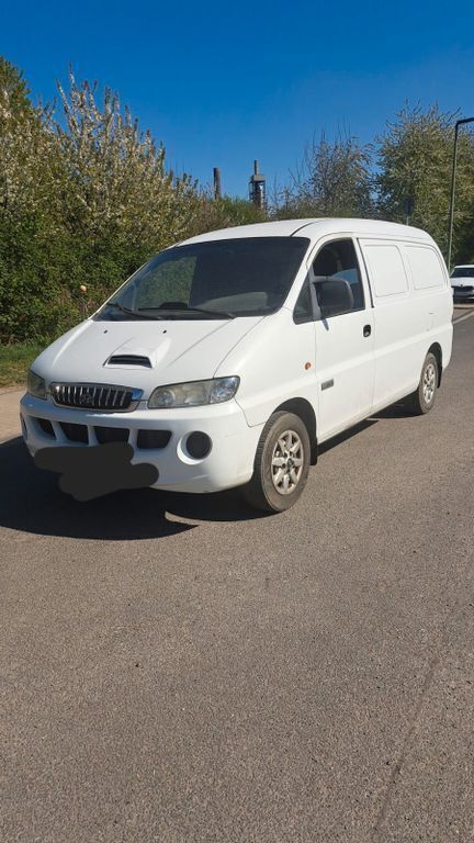 Weiß Gebraucht 2008 Hyundai H-1 Van / Kleinbus | 1.000 € (Guter Preis) - Bild 1/4