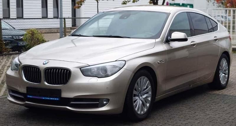 Silber Gebraucht 2011 BMW 535 Sport Line Limousine | 10.300 € (Superpreis) - Bild 1/4