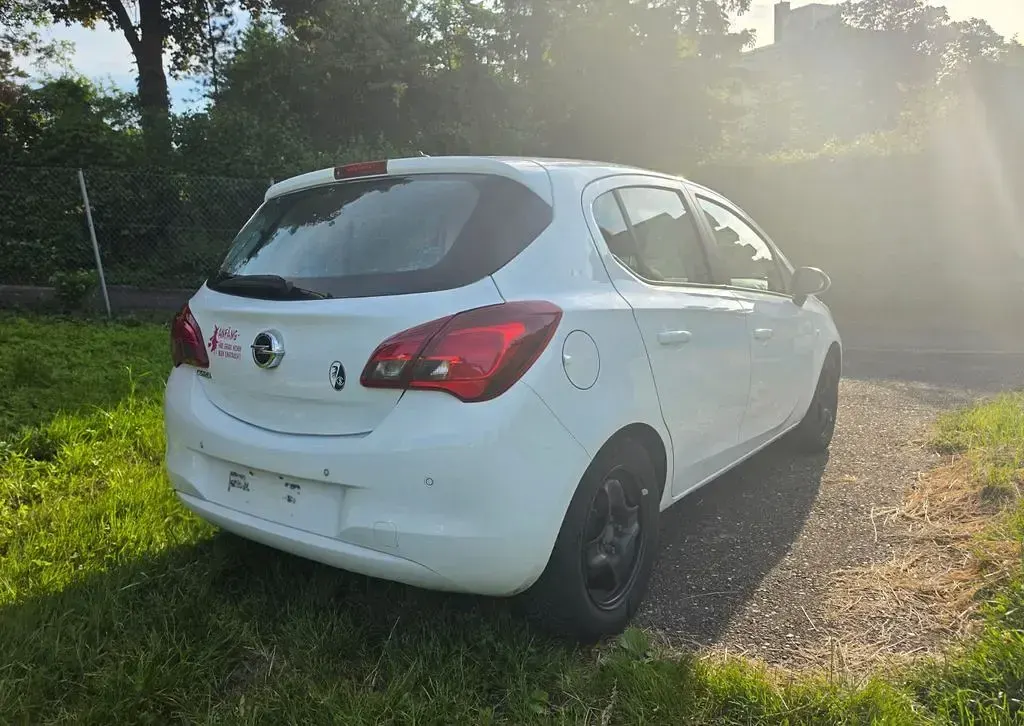 Gebraucht Opel Corsa Edition 90 PS (66 kW) 2016 Weiß Kleinwagen