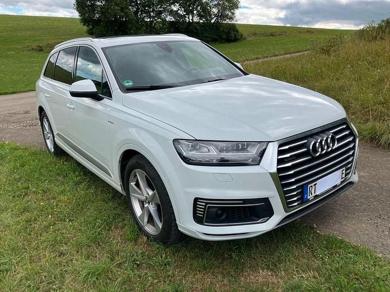 Weiß Gebraucht 2016 Audi Q7 Ambiente SUV | 28.000 € (Superpreis) - Bild 1/4
