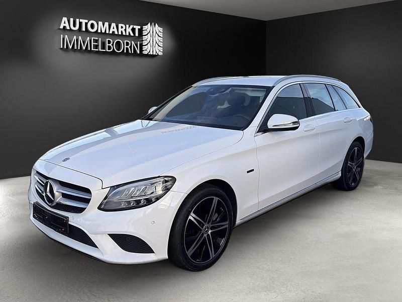 Gebraucht Mercedes C300e Avantgarde 306 PS (225 kW) 2020 Weiß Limousine