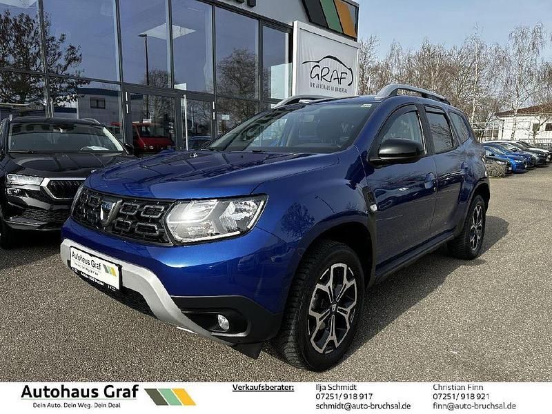 Gebraucht Dacia Duster Celebration 131 PS (96 kW) 2021 Blau SUV