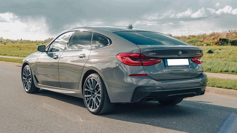 Grau Gebraucht 2021 BMW 640 M Sport Coupé | 49.000 € - Bild 1/4