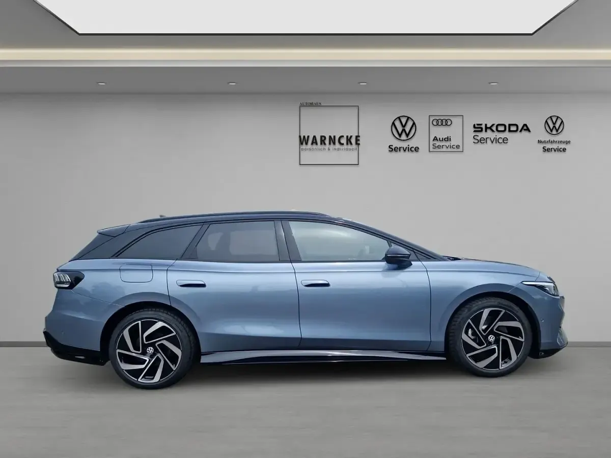 Gebraucht VW ID.7 Pro 210 kW (286 PS) 2025 Blau Kombi