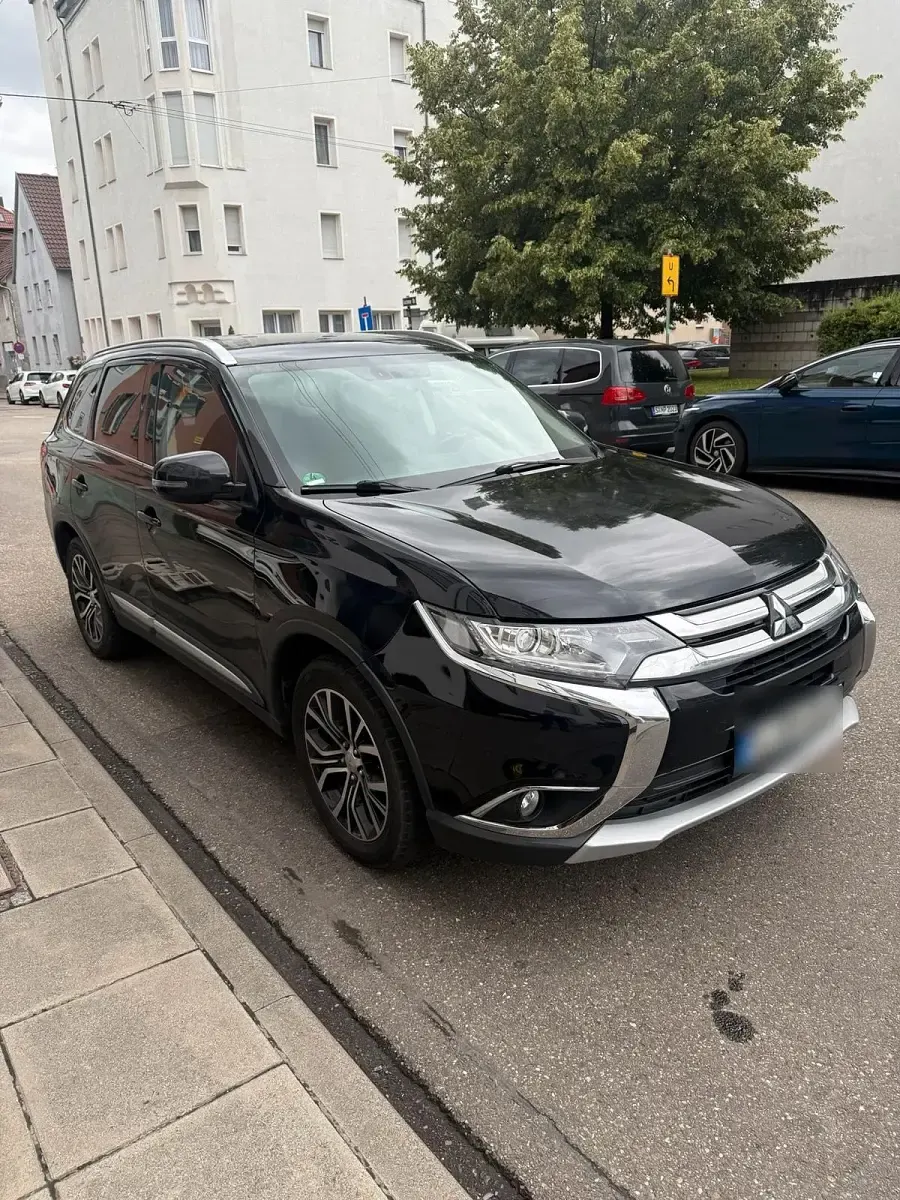 Gebraucht Mitsubishi Outlander 150 PS (110 kW) 2018 Schwarz SUV