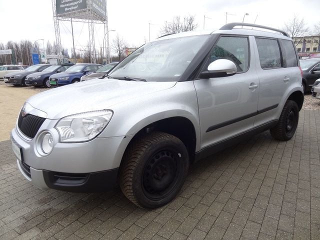 Gebraucht Skoda Yeti Active 105 PS (77 kW) 2010 Silber metallic SUV