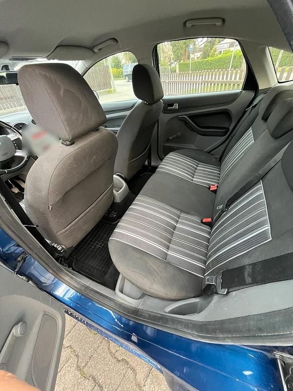 Usata Ford Focus 101 CV (74 kW) 2008 Blu Berlina