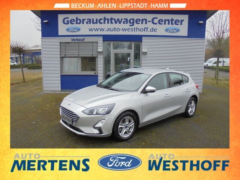 Polarsilber metallic Gebraucht 2021 Ford Focus Limousine | 19.490 € (Fairer Preis) - Bild 1/4