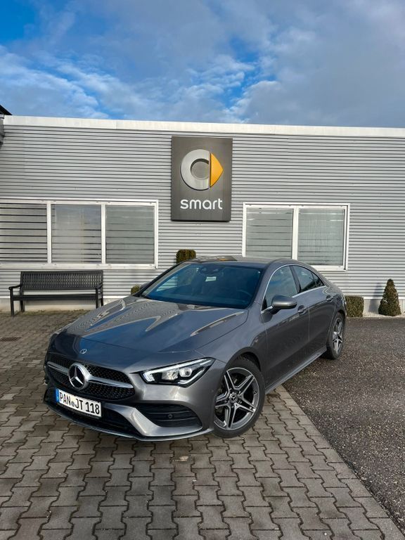 Grau Gebraucht 2023 Mercedes CLA180 Limousine | 29.300 € (Etwas zu teuer) - Bild 1/4