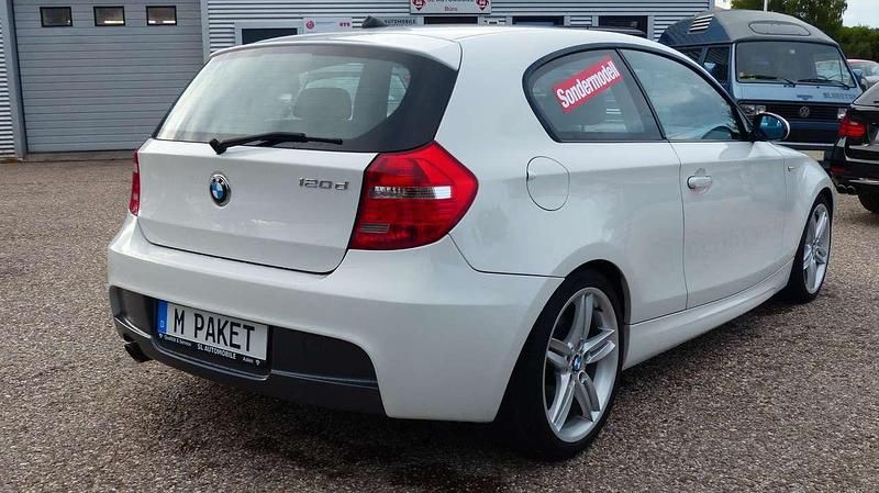 Gebraucht BMW 120 M Sport 177 PS (130 kW) 2009 Weiß Kleinwagen