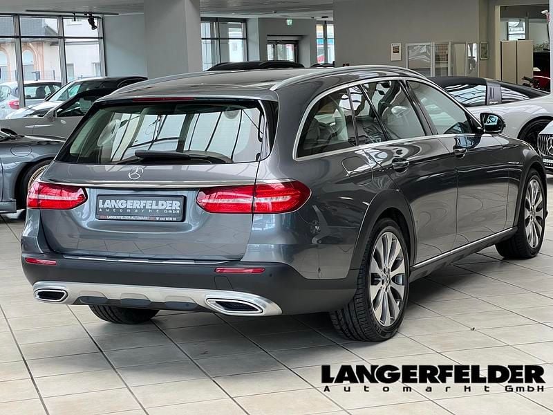 Gebraucht Mercedes E400 340 PS (250 kW) 2019 Selenitgrau  metalliclack Kombi