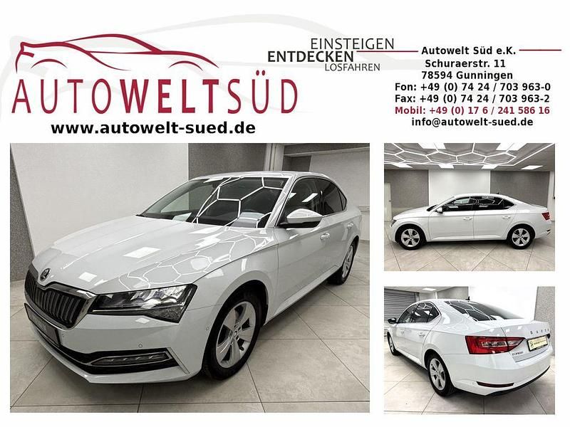 Moonweißperleffekt metallic Gebraucht 2022 Skoda Superb Ambition Limousine | 23.900 € (Fairer Preis) - Bild 1/4