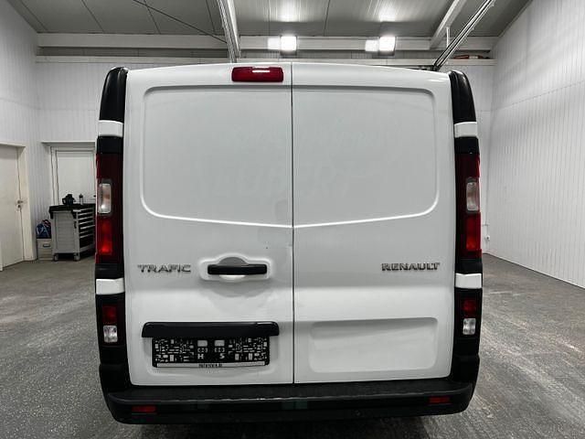 Gebraucht Renault Trafic 121 PS (88 kW) 2018 Weiß Van / Kleinbus