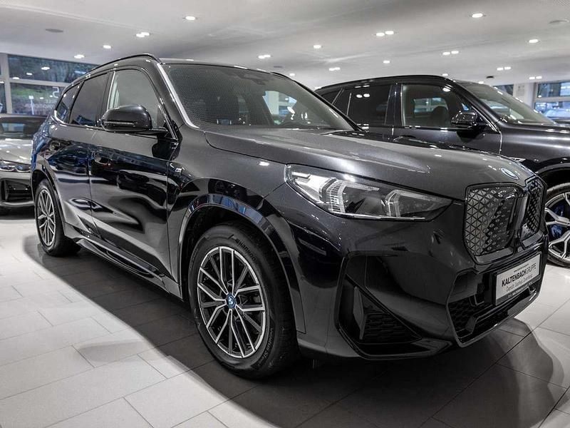 Gebraucht BMW iX1 M Sport 230 kW (313 PS) 2023 Schwarz SUV