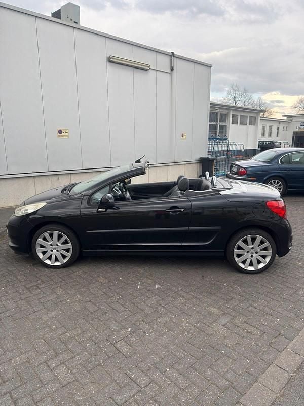 Gebraucht Peugeot 207 CC 120 PS (88 kW) 2008 Schwarz Cabrio