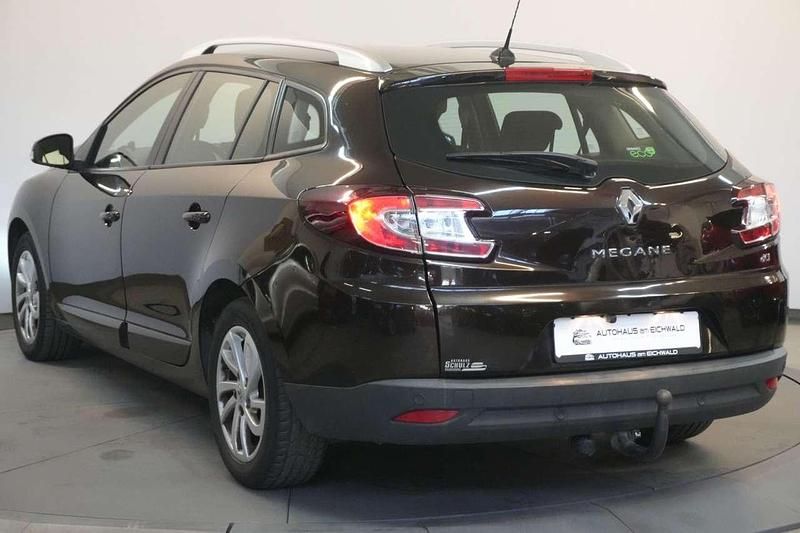 Gebraucht Renault Mégane GrandTour Initiale Paris 110 PS (80 kW) 2014 Braun Kombi