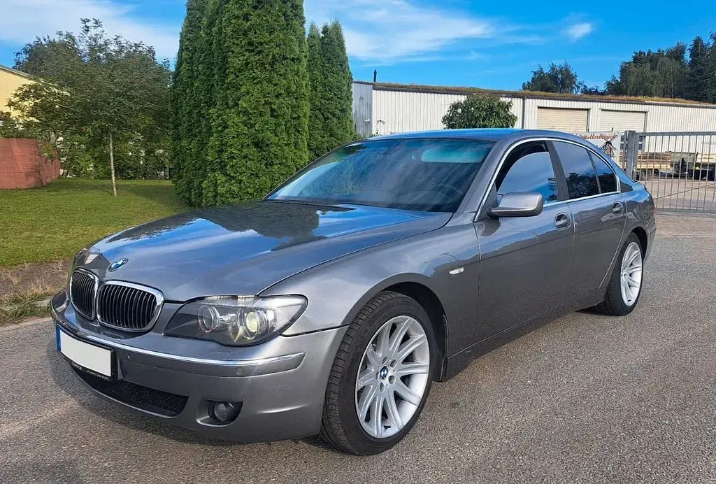 Second-hand BMW 740 Sport Line 306 CP (225 kW) 2006 Gri Berlinǎ