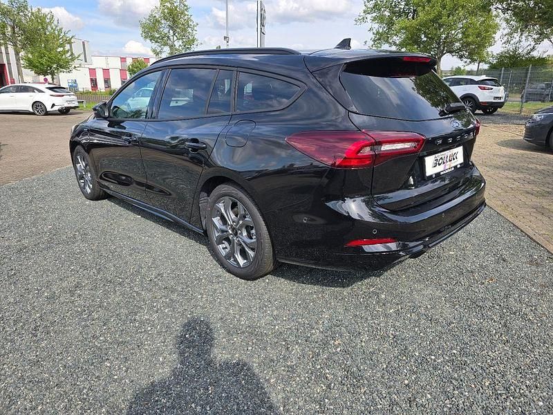 Gebraucht Ford Focus ST-Line X 155 PS (114 kW) 2025 Schwarz Limousine