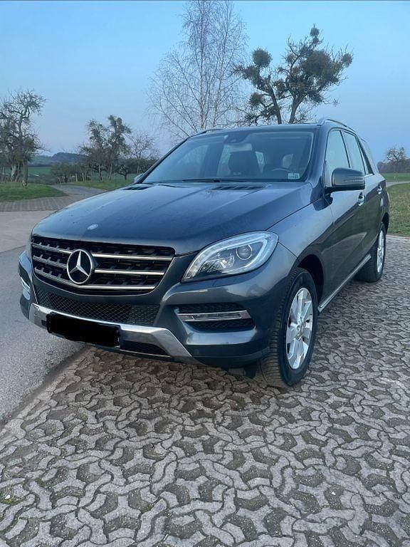 Gebraucht Mercedes ML350 258 PS (189 kW) 2015 Grau SUV
