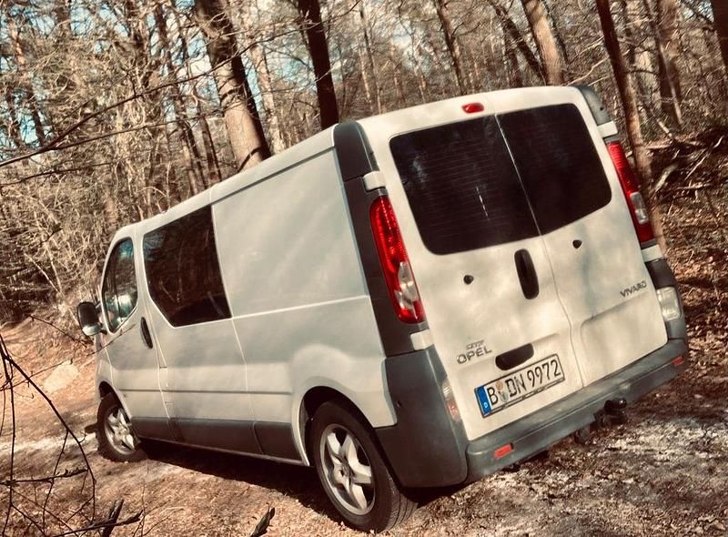 Gebraucht Opel Vivaro 90 PS (66 kW) 2008 Weiß Van / Kleinbus
