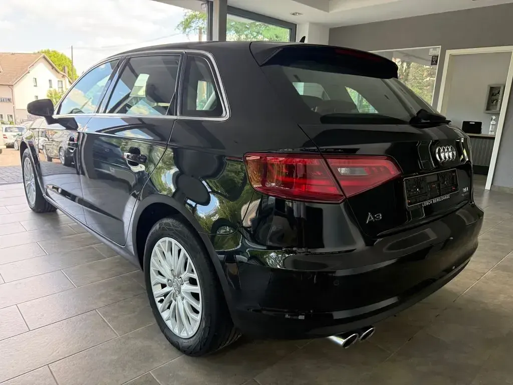 Gebraucht Audi A3 Ambiente 184 PS (135 kW) 2015 Schwarz Limousine