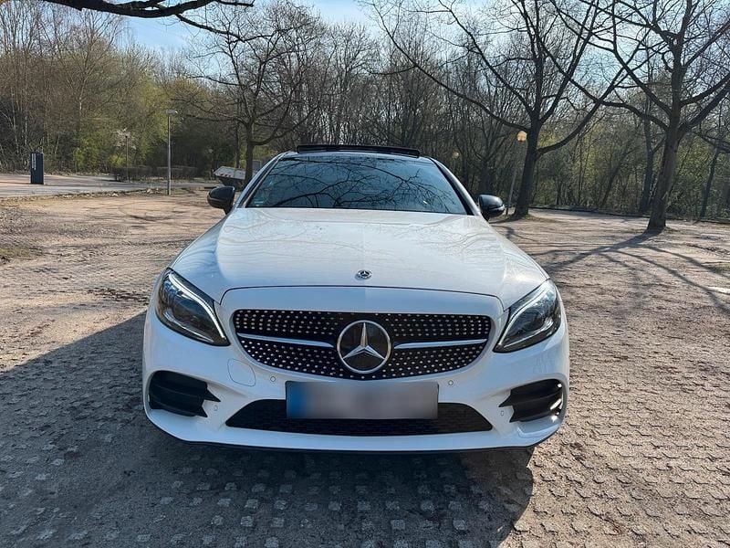 Gebraucht Mercedes C300 AMG line 258 PS (189 kW) 2019 Weiß Coupé