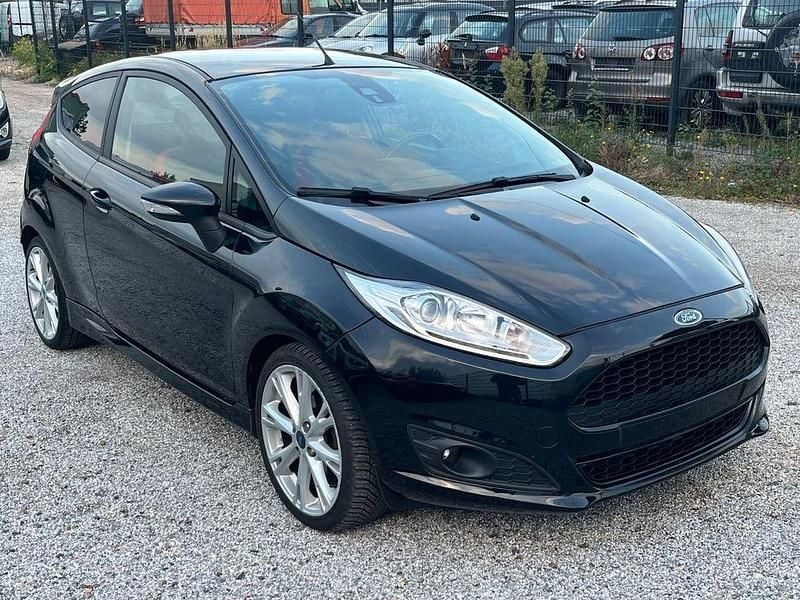 Schwarz Gebraucht 2016 Ford Fiesta ST-Line Limousine | 5.980 € (Superpreis) - Bild 1/4