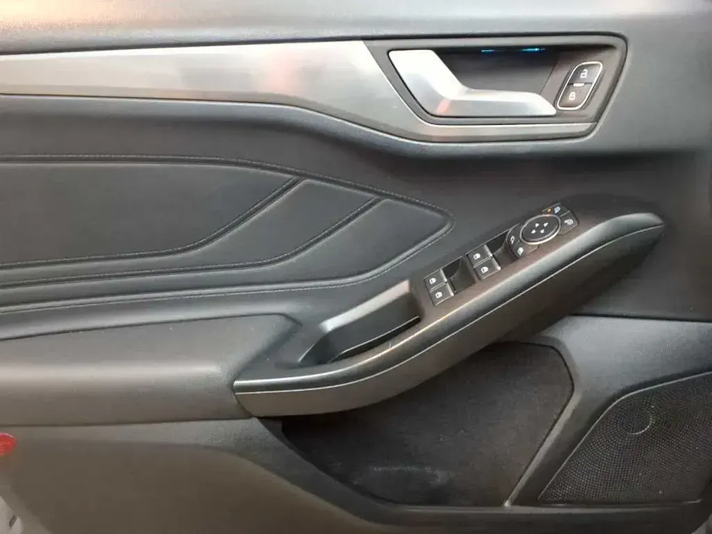 Gebraucht Ford Focus Titanium 150 PS (110 kW) 2021 Grau Limousine