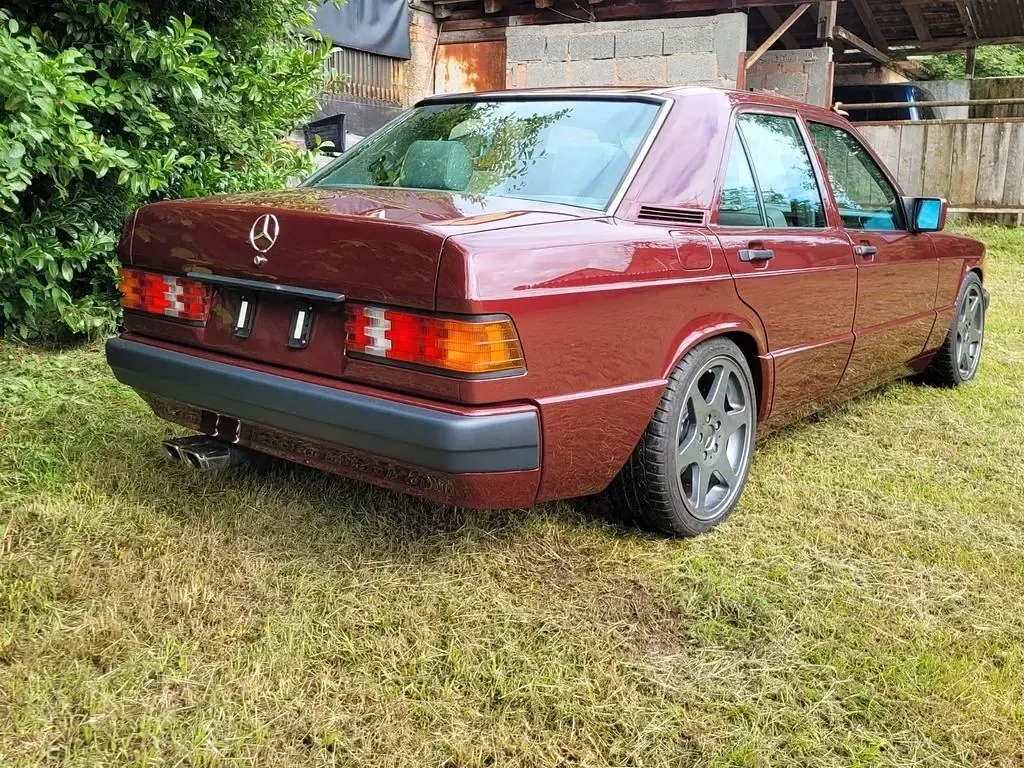 Gebraucht Mercedes 190 AMG 234 PS (172 kW) 1993 Rot Limousine