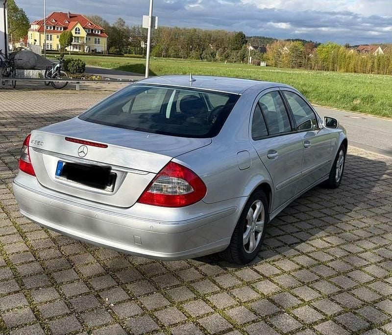 Gebraucht Mercedes E350 Elegance 272 PS (200 kW) 2006 Silber Limousine