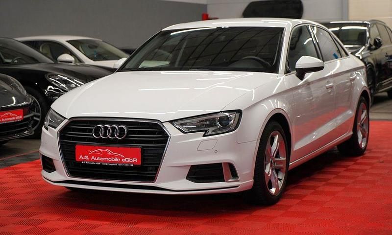 Gebraucht Audi A3 Sport 116 PS (85 kW) 2018 Weiß Limousine