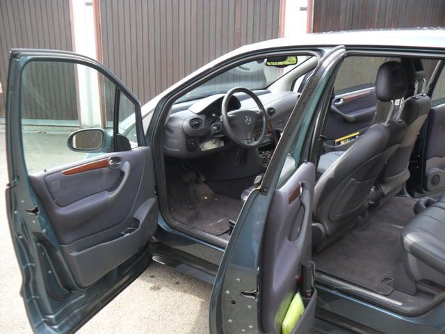 Gebraucht Mercedes A190 125 PS (91 kW) 2003 Blau metallic Limousine