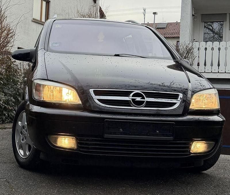 Gebraucht Opel Zafira Executive 147 PS (108 kW) 2004 Schwarz Van / Kleinbus