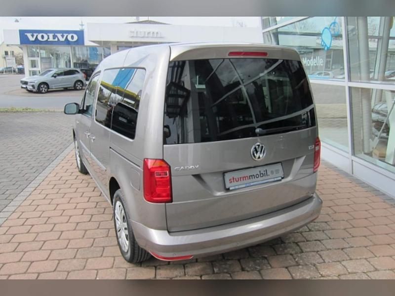 Gebraucht VW Caddy Trendline 125 PS (91 kW) 2018 Mojave beige metallic Van / Kleinbus