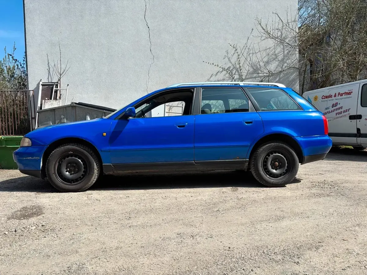 Gebraucht Audi A4 150 PS (110 kW) 1998 Blau Kombi