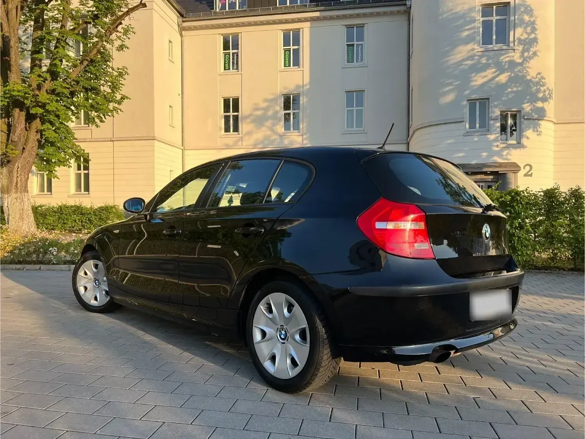 Gebraucht BMW 116 116 PS (85 kW) 2007 Schwarz Kleinwagen