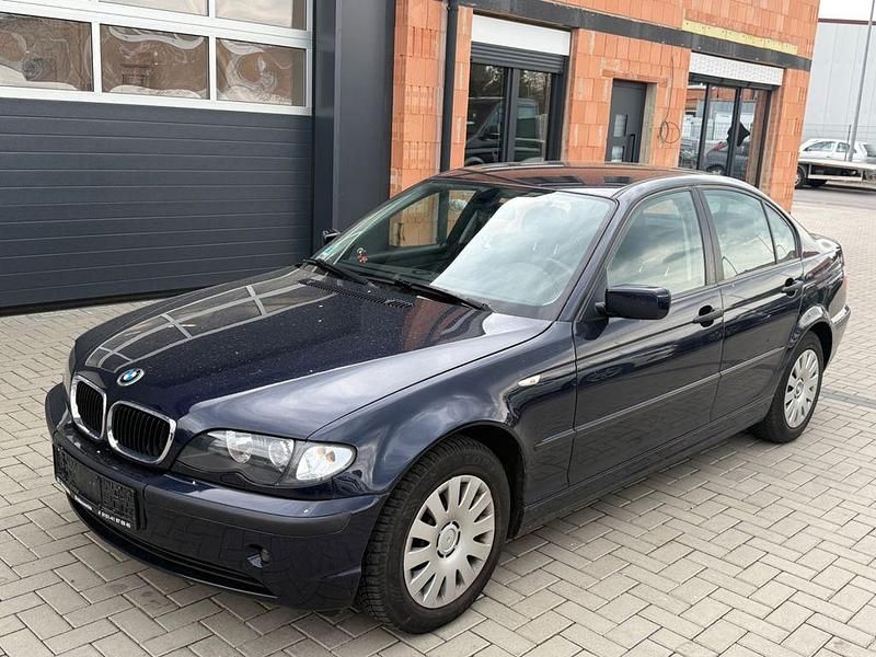 Second-hand BMW 318 143 CP (105 kW) 2004 Albastru Berlinǎ