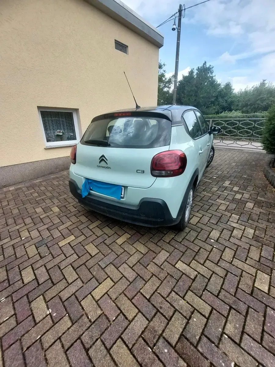 Gebraucht Citroën C3 82 PS (60 kW) 2016 Grün Limousine