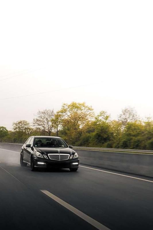 Gebraucht Mercedes E63 AMG AMG 557 PS (409 kW) 2012 Obsidianschwarz  metalliclack Limousine