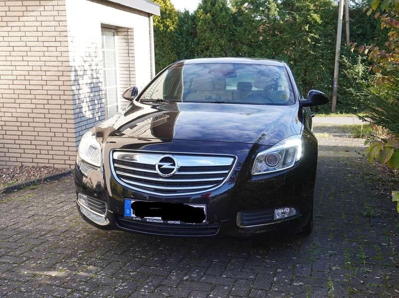 Gebraucht Opel Insignia Edition 131 PS (96 kW) 2009 Schwarz Limousine