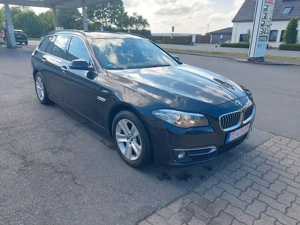 Gebraucht BMW 520 Luxury Line 184 PS (135 kW) 2013 Schwarz Kombi