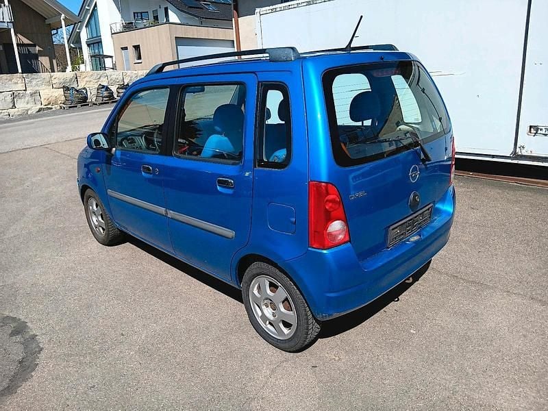 Second-hand Opel Agila 58 CP (42 kW) 2002 Albastru Monovolum