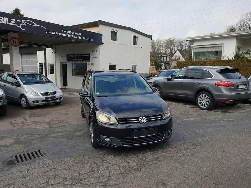 Gebraucht VW Touran Highline 105 PS (77 kW) 2012 Schwarz Van / Kleinbus