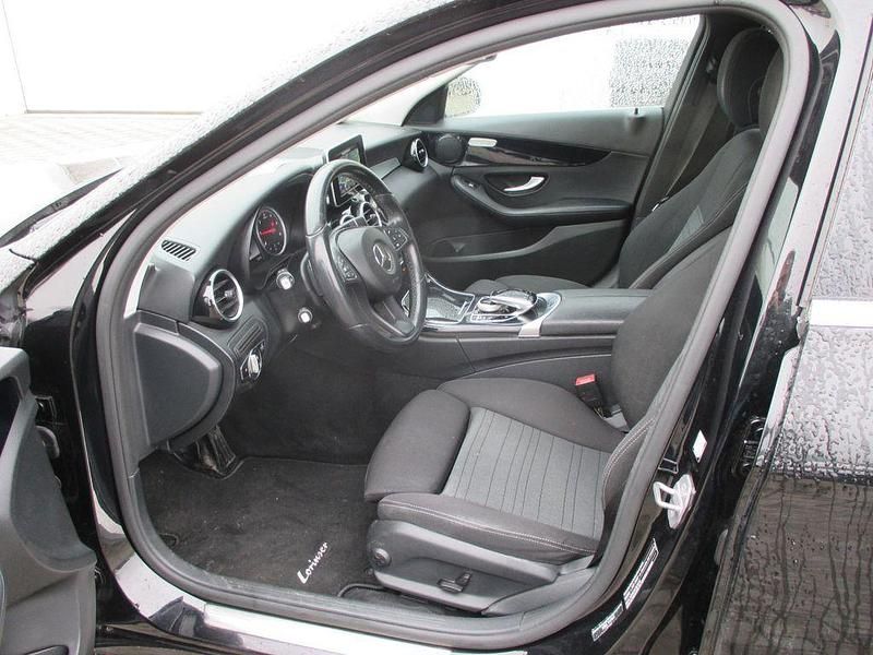Gebraucht Mercedes C200 136 PS (100 kW) 2018 Schwarz  unilack Kombi