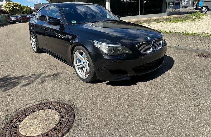 Schwarz Gebraucht 2006 BMW M5 Performance Limousine | 28.490 € - Bild 1/4