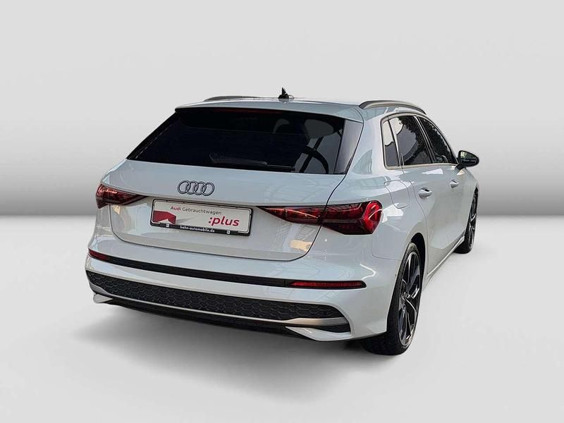 Gebraucht Audi A3 Sport 150 PS (110 kW) 2024 Gletscherweiß metallic Limousine