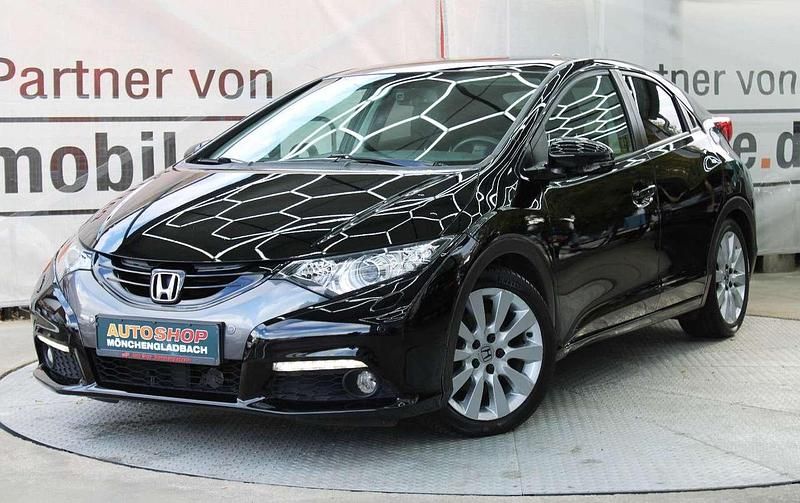 Crystal black Gebraucht 2012 Honda Civic Limousine | 7.200 € (Etwas zu teuer) - Bild 1/3